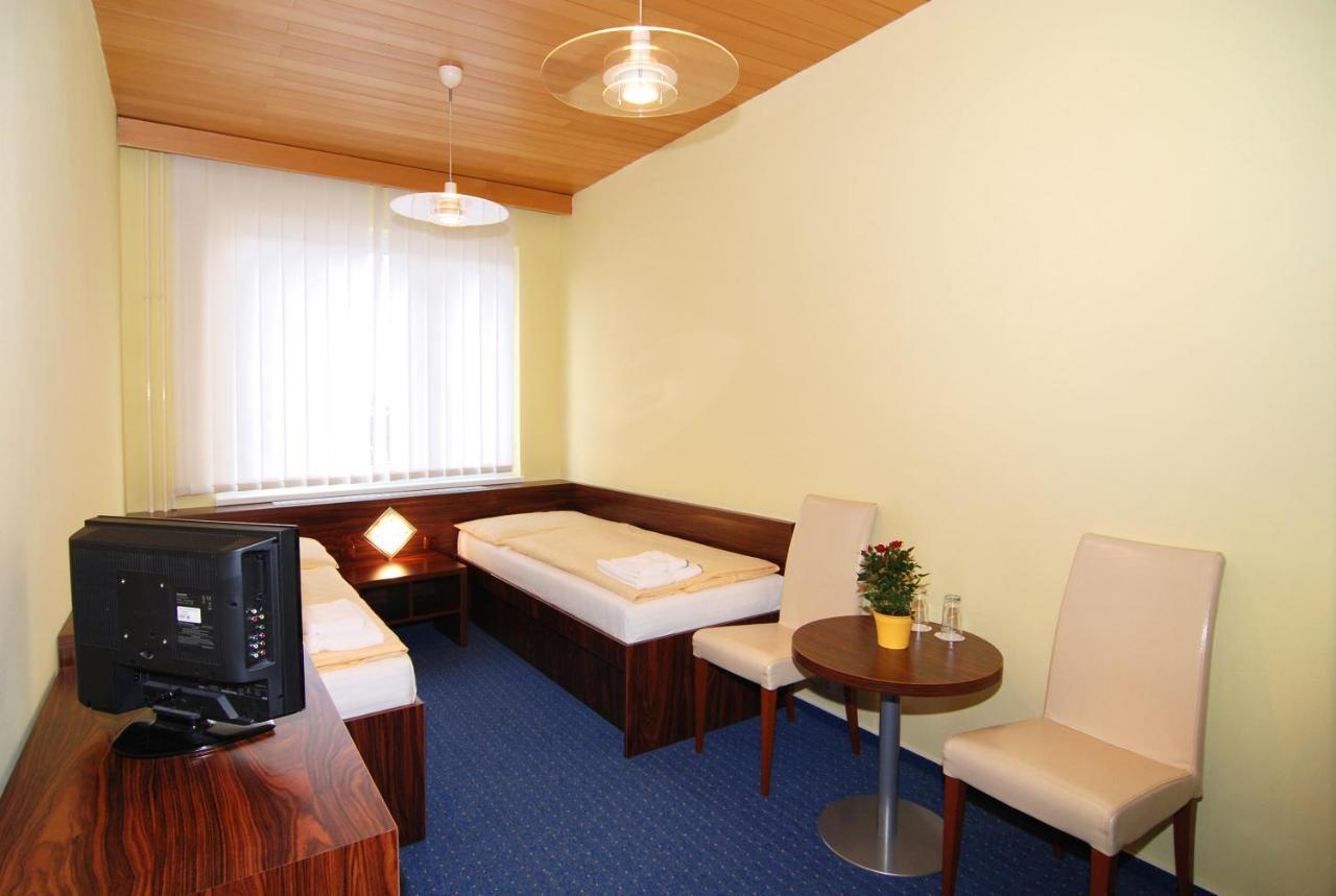 Hotel Bila Ruze Písek Exterior foto